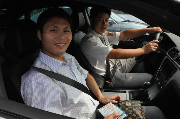 “一桿進(jìn)洞”全新帕薩特蘇州區(qū)域品鑒會!