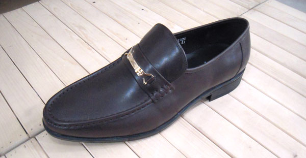 太倉正品折扣（鞋包）特賣專場2011秋款金利來皇冠沙弛袋鼠18HINO81暇布士三葉草皮爾卡丹