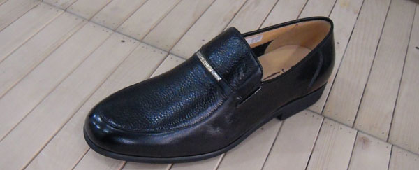 太倉正品折扣（鞋包）特賣專場2011秋款金利來皇冠沙弛袋鼠18HINO81暇布士三葉草皮爾卡丹