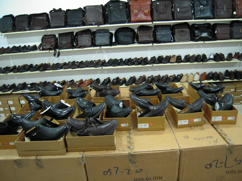 太倉正品折扣（鞋包）特賣專場2011秋款金利來皇冠沙弛袋鼠18HINO81暇布士三葉草皮爾卡丹