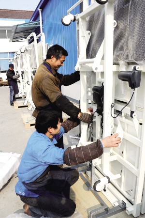 “榮文”老年醫(yī)療床漂洋過海 