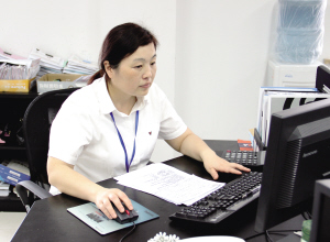 數(shù)據(jù)核算準確率100% 周洪英作為材料、成本核算會計，工作認真負責，不斷提升自我，至今未出現(xiàn)錯漏