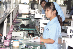 隆祥電子、以創(chuàng)新求發(fā)展 200多種不同規(guī)格的空調(diào)控制板能為各大品牌空調(diào)配套，今年銷售收入將有望突破10億元。 