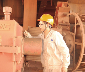 裴文華：革新技術(shù)  爭當(dāng)能手