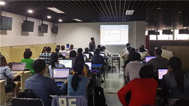 2015年首場(chǎng)針對(duì)職場(chǎng)實(shí)際應(yīng)用的公開課在南洋招聘市場(chǎng)成功舉辦
