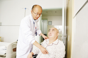 袁磊把病人當(dāng)朋友當(dāng)親人 20年光陰詮釋醫(yī)者仁心