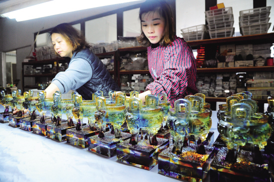 恒隆琉璃每年研發(fā)新品近百款 