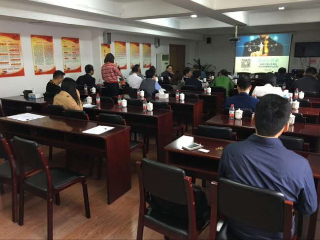 窗內(nèi)聽(tīng)書(shū)聲，窗外聞風(fēng)雨——陽(yáng)光公開(kāi)課小記