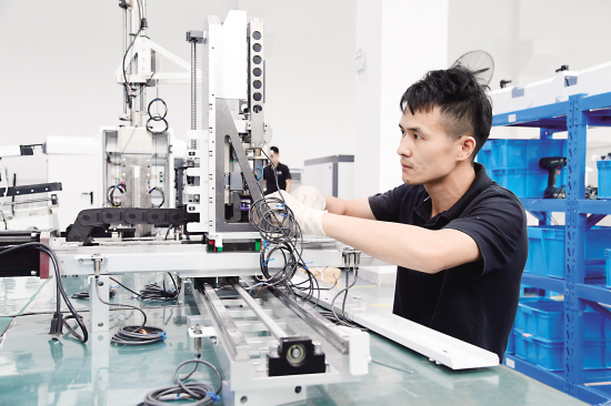 復(fù)亞智能無人機(jī)高飛