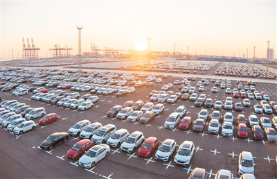 港口汽車物流中轉(zhuǎn)量攀升